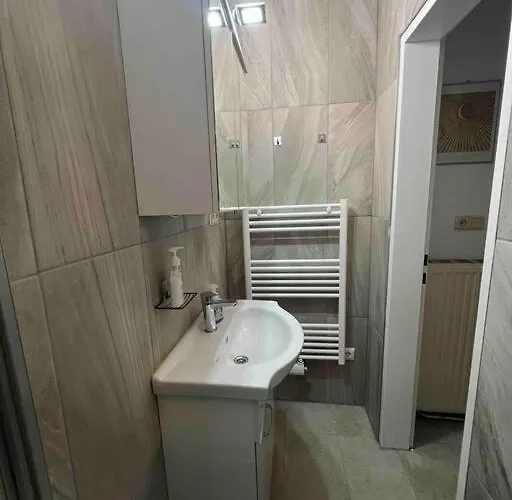 Authentic 2-bedroom Vienna